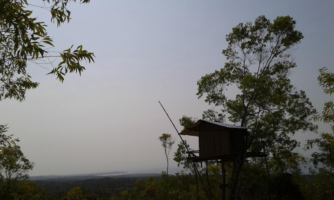 Rumah Pohon Batununggul Exteriör bild